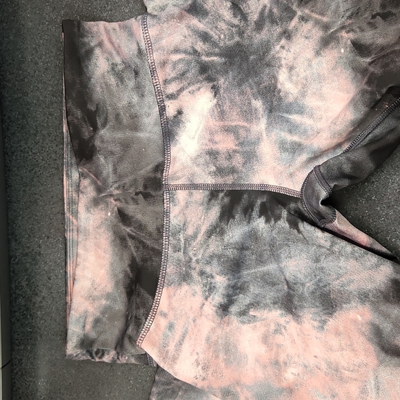GIRLS OLD NAVY ACTIVE TIE DYE LEGGING XL - Picture 4 of 6